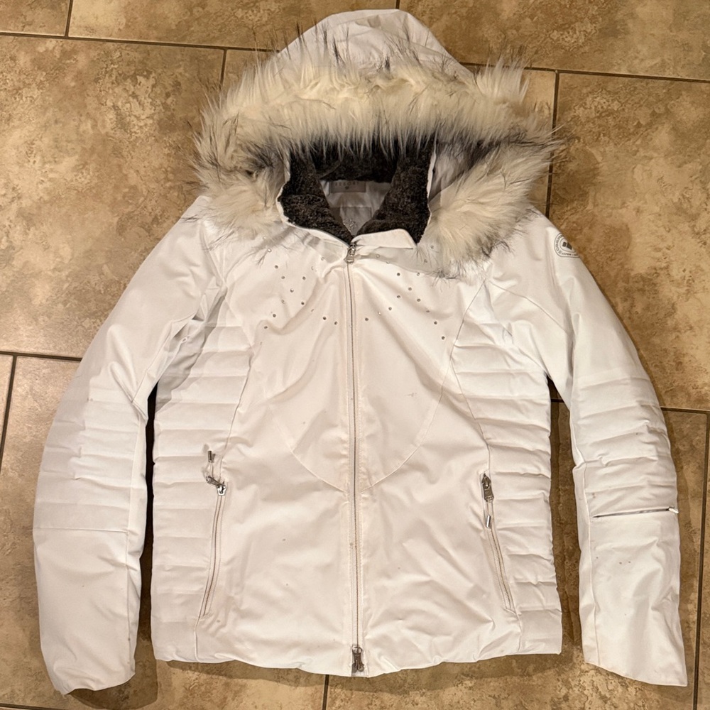 Obermeyer women’s ski Jacket with Faux Fur Trim